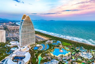 Trip.com Group holds international forum to boost Hainan as a travel destination