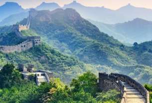 Beijing launches 10 Great Wall tourist routes
