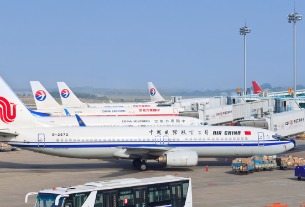 China's top airlines post wider 2021 losses amid drive to stamp out COVID