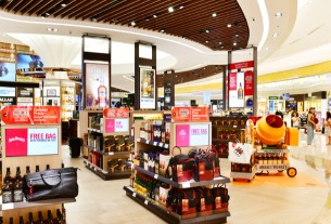China Tourism Group Duty Free looks to launch $2.74b Hong Kong listing on Friday