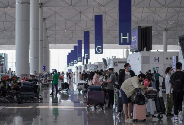 Cargo plane chaos shuts down Hong Kong International Airport