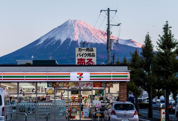 Japan’s 7-Eleven stores see tourist spending surge - Top buys vary by country